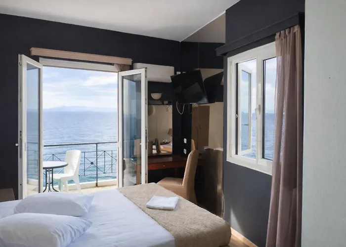 Queens Leriotis Hotel